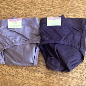 Cacique No-show hipster 2 pair. Colors are nude and brown.